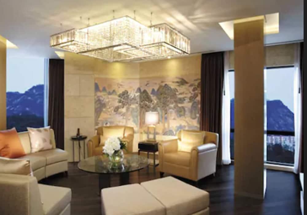 Swiss Grand & Grand Hotel 5*