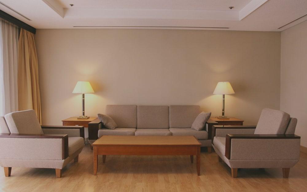 Swiss Grand & Grand 5* Seoul